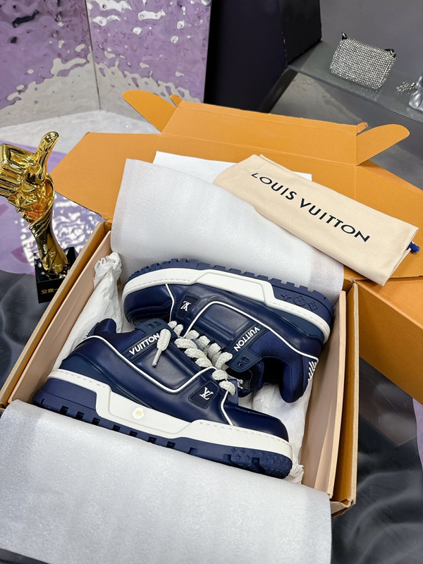 ルイヴィトン靴正面デザイン